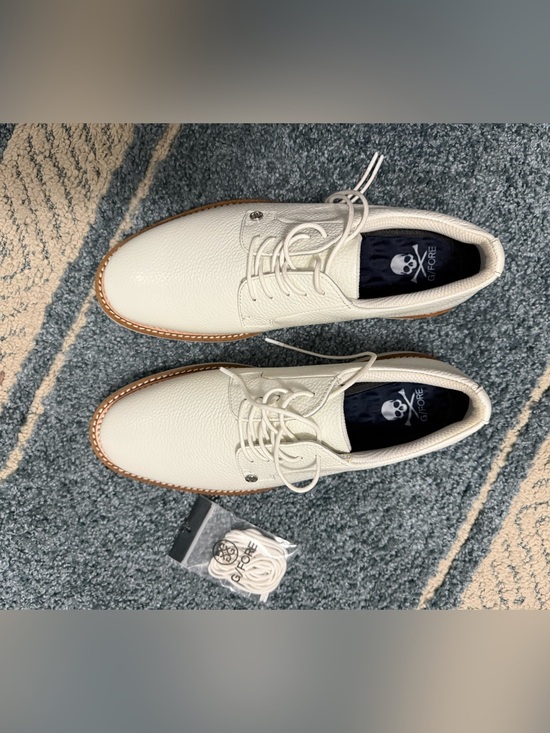 Athletic_Shoes
